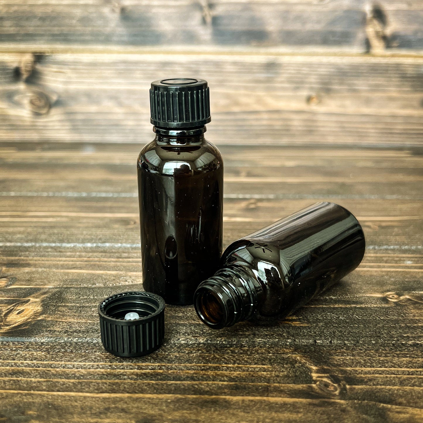 1oz. Amber Boston Round Sample Bottle